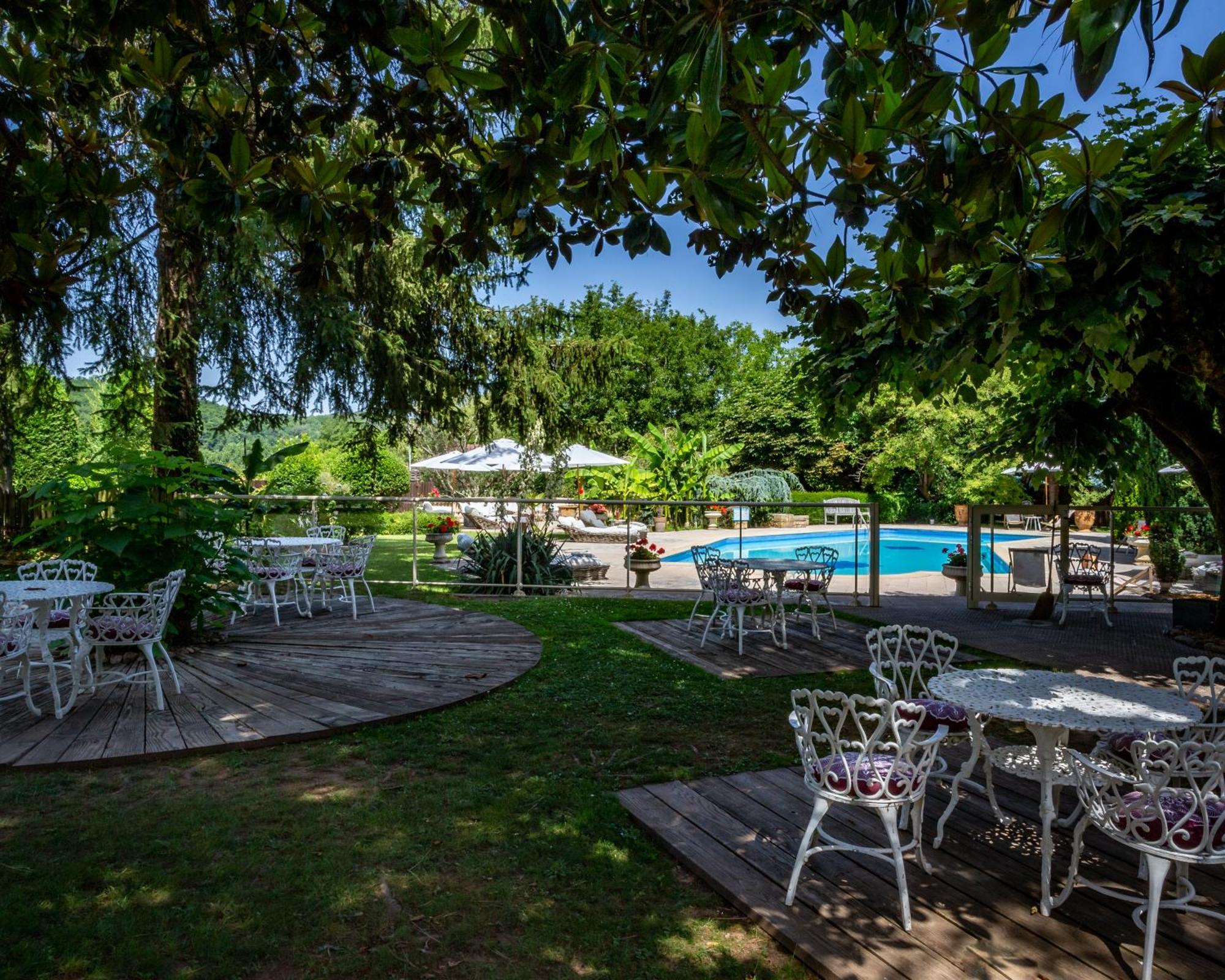 Hotel Restaurant Le Centenaire Les Eyzies المظهر الخارجي الصورة